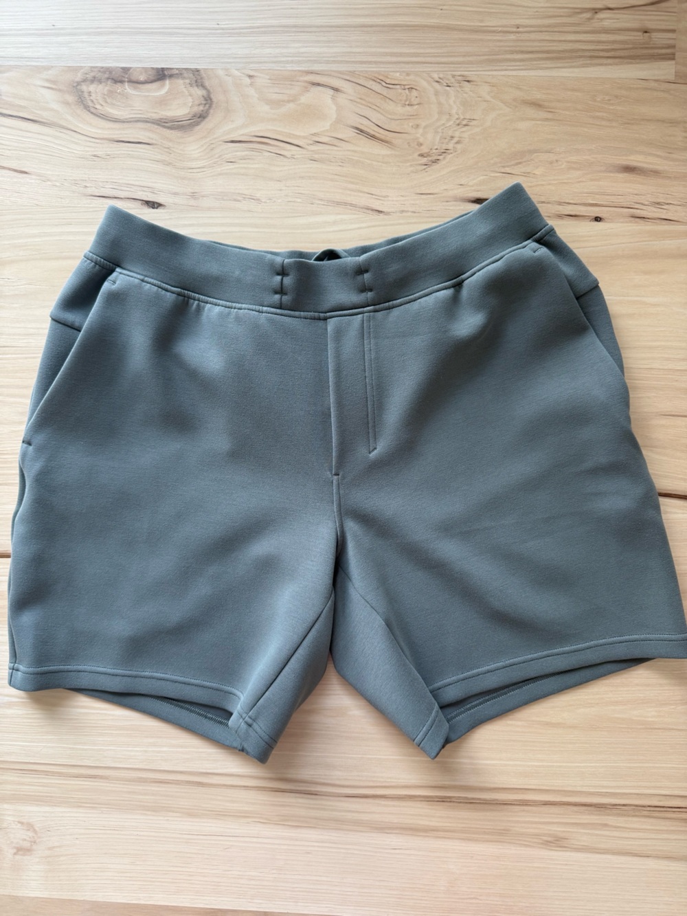 Lululemon Men’s Smooth Spacer 7” Short -